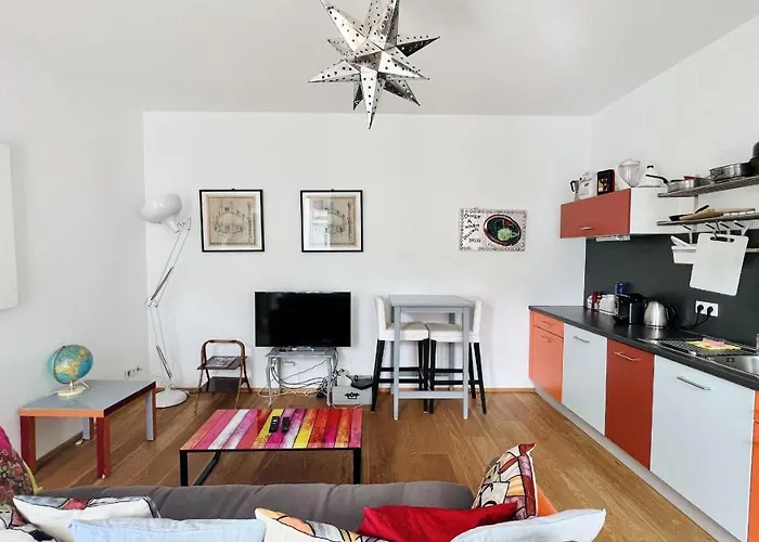 Apartment Cozy Retreat With Large Balcony Near Schoenbrunn *