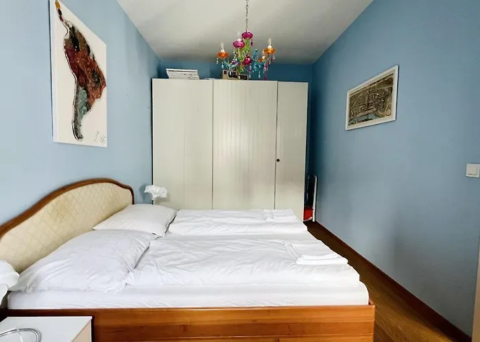 Apartment Cozy Retreat With Large Balcony Near Schoenbrunn